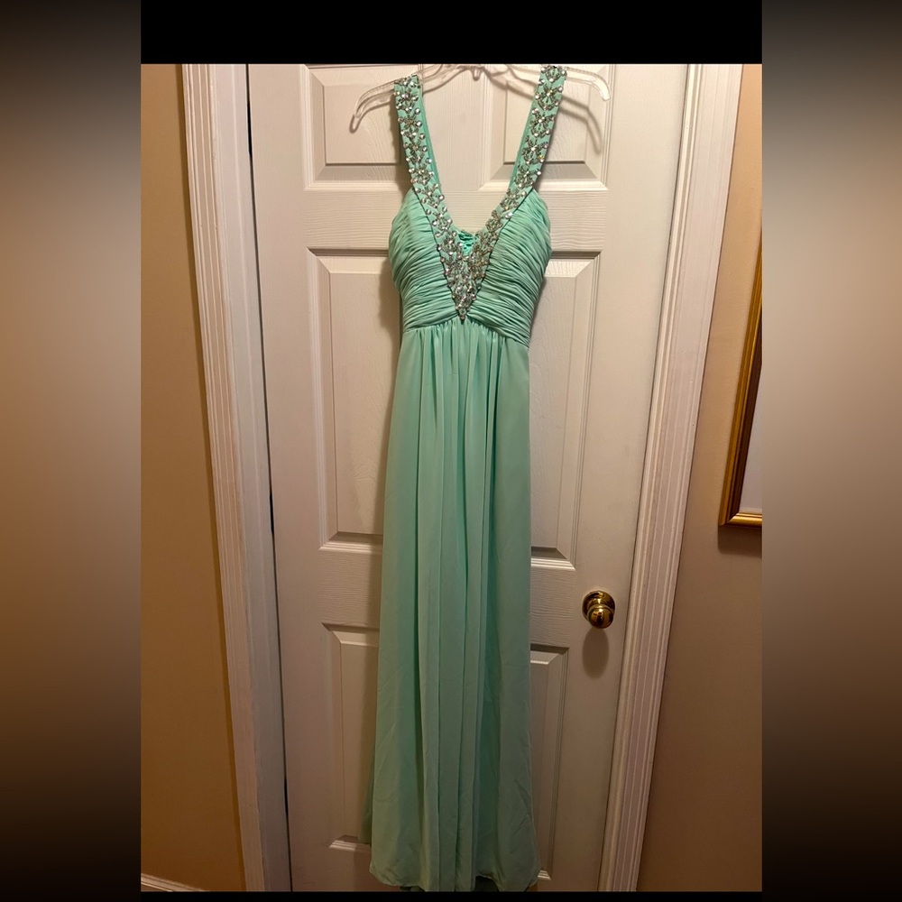 Long prom dress- sea-form green - very flattering - worn once